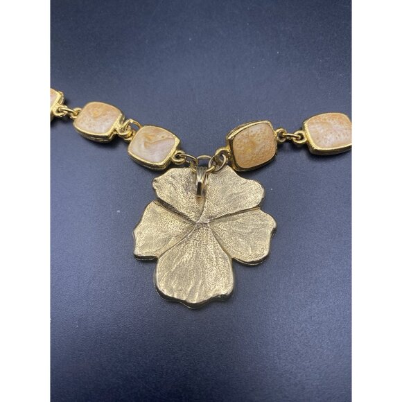 Creamy Champagne Enamel Necklace Vtg Flower Pendant Panel Link Gold 15.5" Choker - Picture 7 of 8